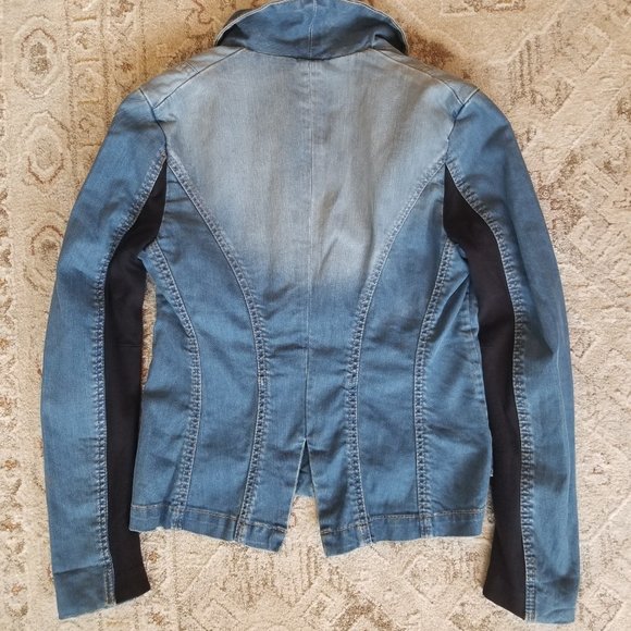 BCBG Maxazria Jean Jacket size Small - Picture 3 of 4